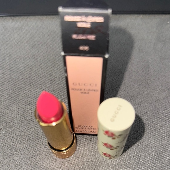 *84*Gucci Rouge à Lèvres Voile Lipstick in Millicent Rose - Picture 2 of 2